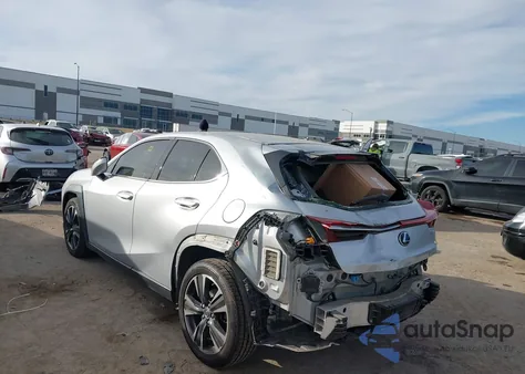 2019 Lexus Ux 200 z USA, uszkodzony, nr VIN JTHY3JBH4K2004397